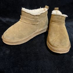 Girls Brown Ankle Winter Boots Size 13 – Smooth Outside, Furry Inside