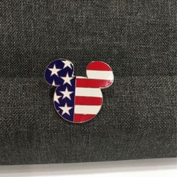 Disney Mickey Mouse ~ Red ~ White ~ Blue ~ American Flag Pin