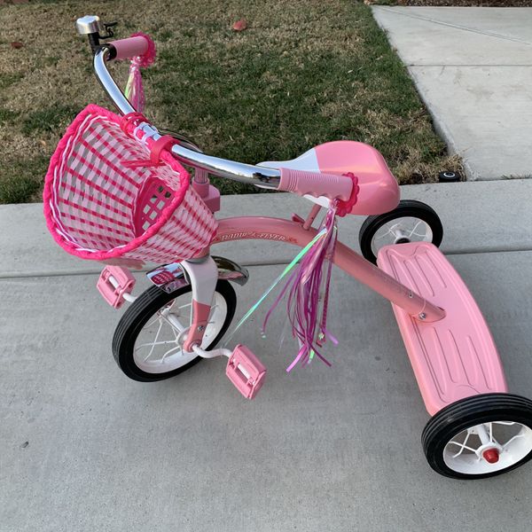 radio flyer classic pink dual deck tricycle ride on