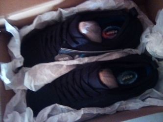 Dr scrolls Black unisex shoes sneaker size 7  Medium