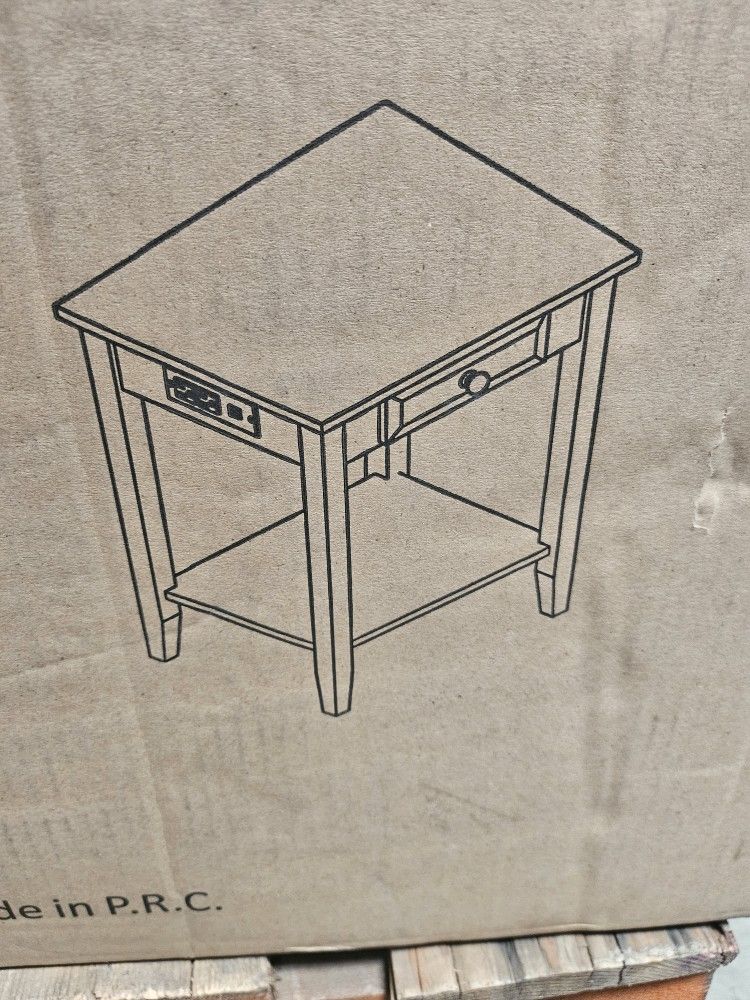 End table with 1 drawer