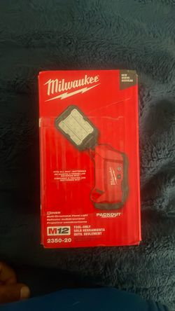 Milwaukee M12 Rover Flood Light 2350-20