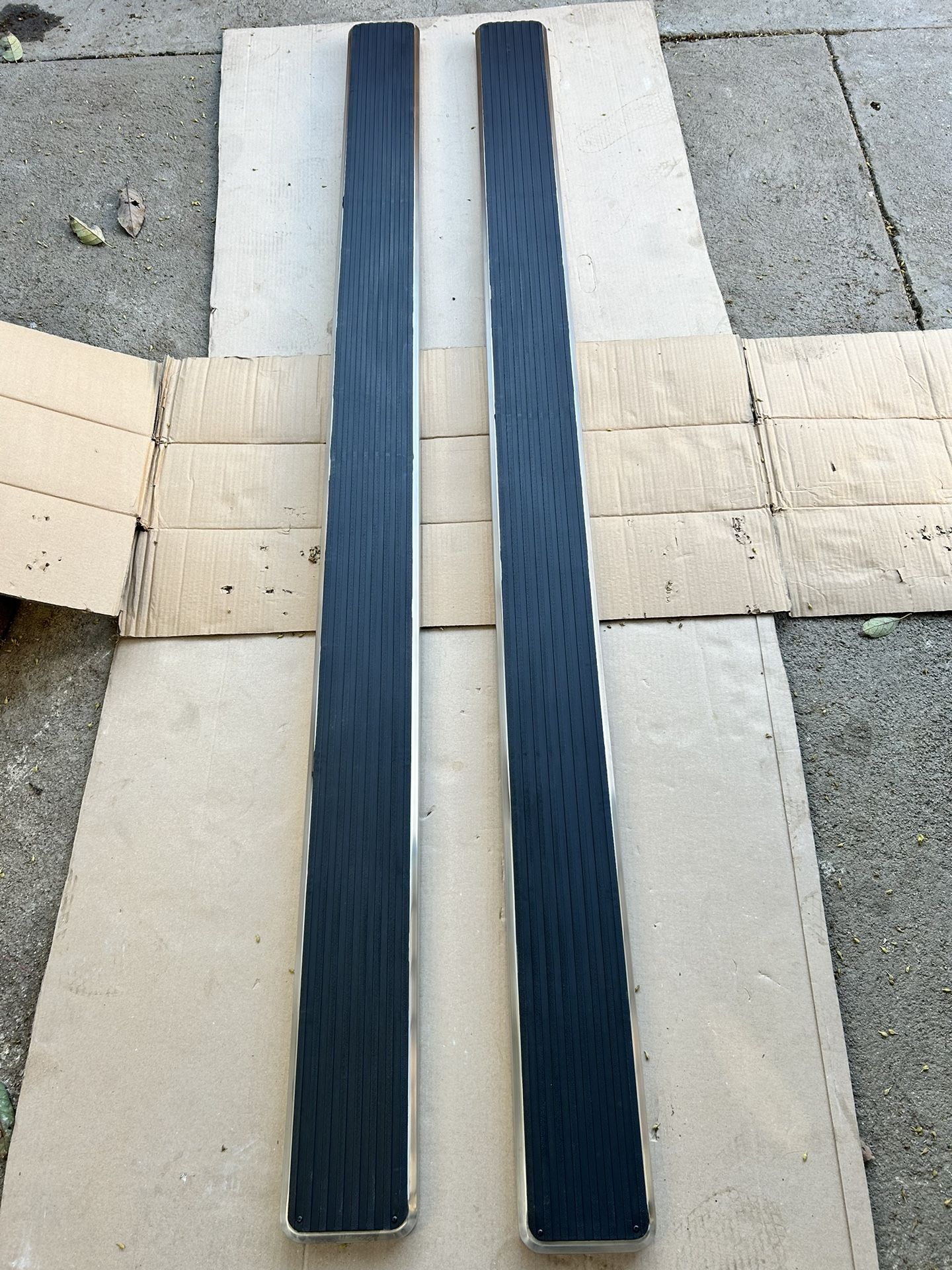 Chevy Silverado/Gmc Sierra Crew Cab Running Board Year 2007-2018