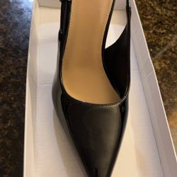 Black Heels Size 7 (feel like 6.5) 