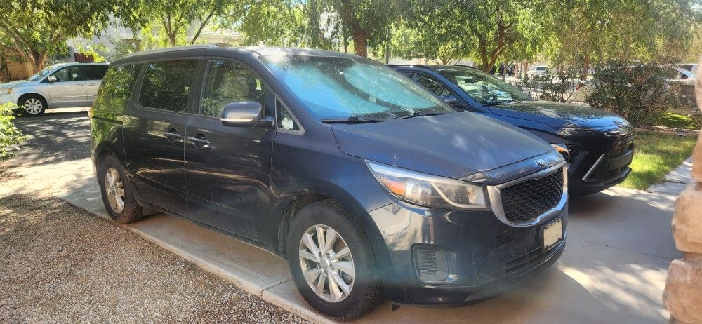 2015 KIA Sedona