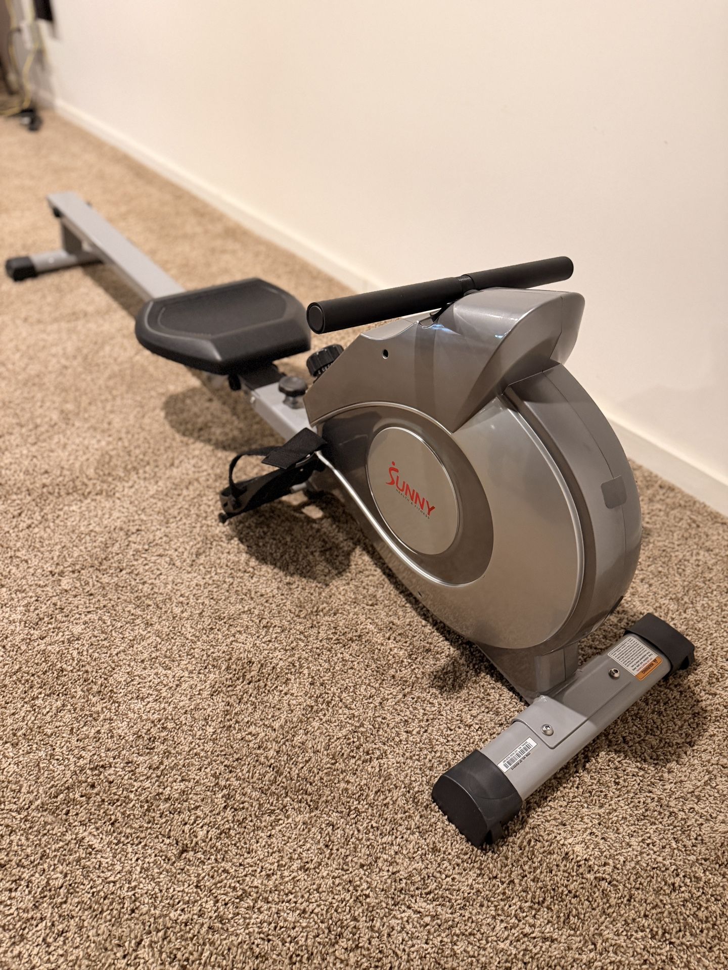 Like New Sunny Rowing Machine
