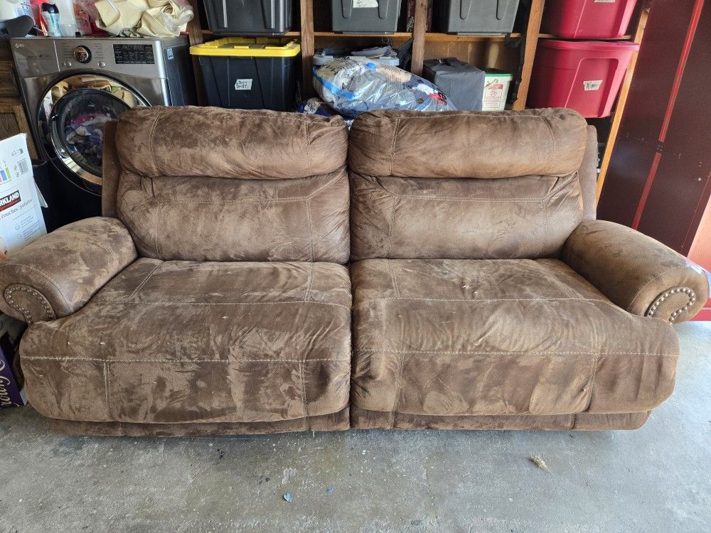 Reclining couch