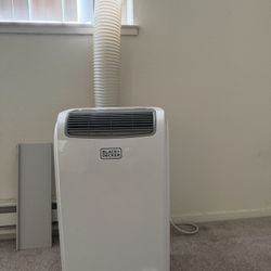Black+Decker Portable AC 10,000 BTU w/ Remote + Weatherseal Tape – BPACT10WT