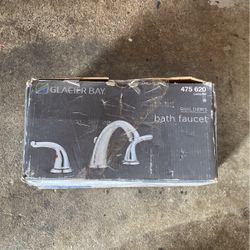 Glacier Bay Builders Bath Faucet 