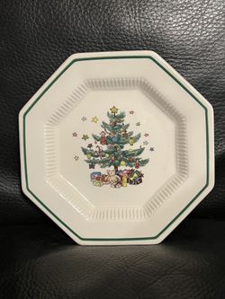 Vintage Nikko Christmastime China 8” Salad Plate