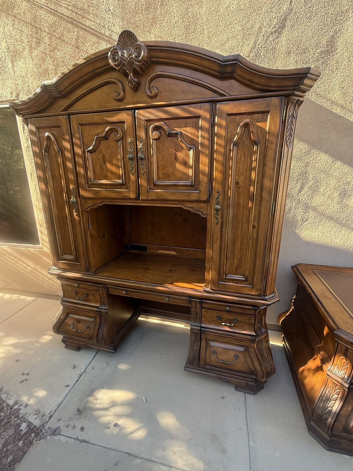 Michael Amini Signature Series Furniture Set β Solid Wood β Luxury Quality