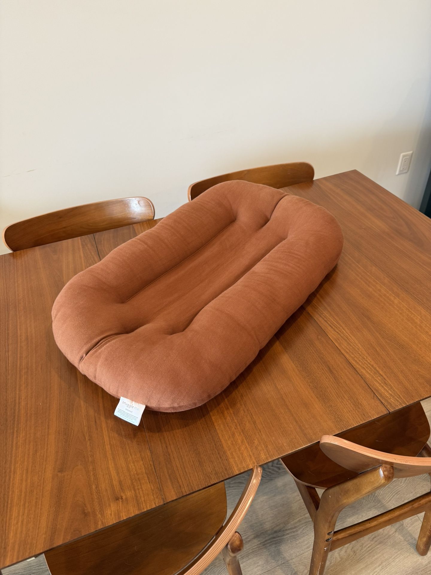 Snuggle Me organic lounger