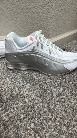 Nike shox R4 wore 1 time excellent condition
