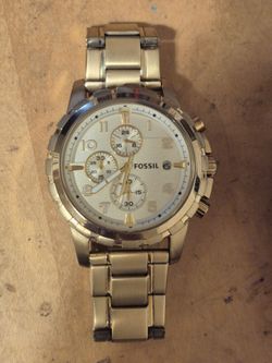 Fossil Mens Gold Watch. NEEDS BATTERIES.