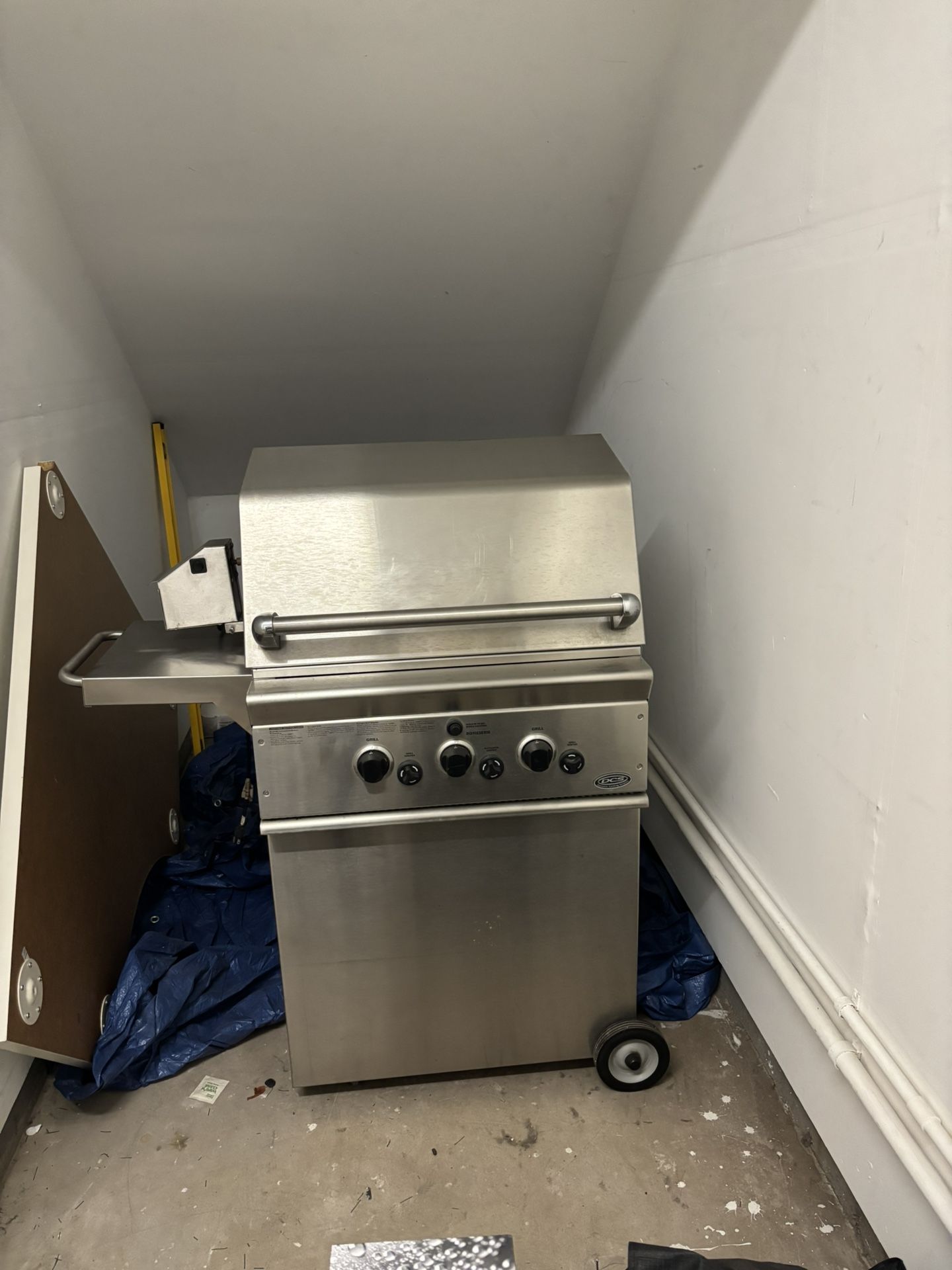 DCS Bbq Grill Propane Gas With Rotisserie 