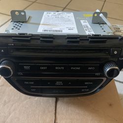 2013-2015 HYUNDAI GENESIS AM FM CD PLAYER RADIO RECEIVER