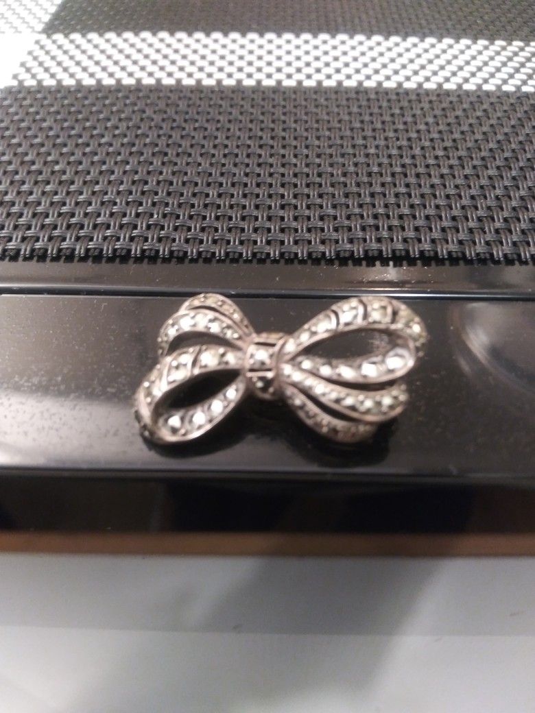 ($15) New Sterling Silver And Marcasite Pin