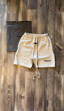Light gray Essential shorts