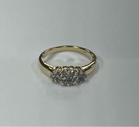 10K Gold Diamond Cluster Ring - Size 7 - 3.0gr.