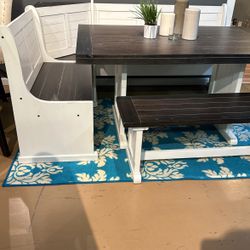 Beautiful Nook Table Available In Different Color