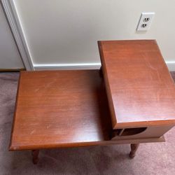 1950s/1960s Vintage Tiered Wood End Table