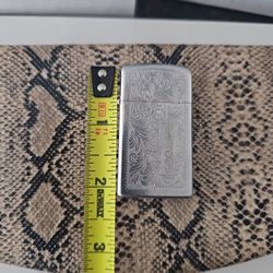 Vintage 1970 Zippo Slim Venetian Engraved Lighter