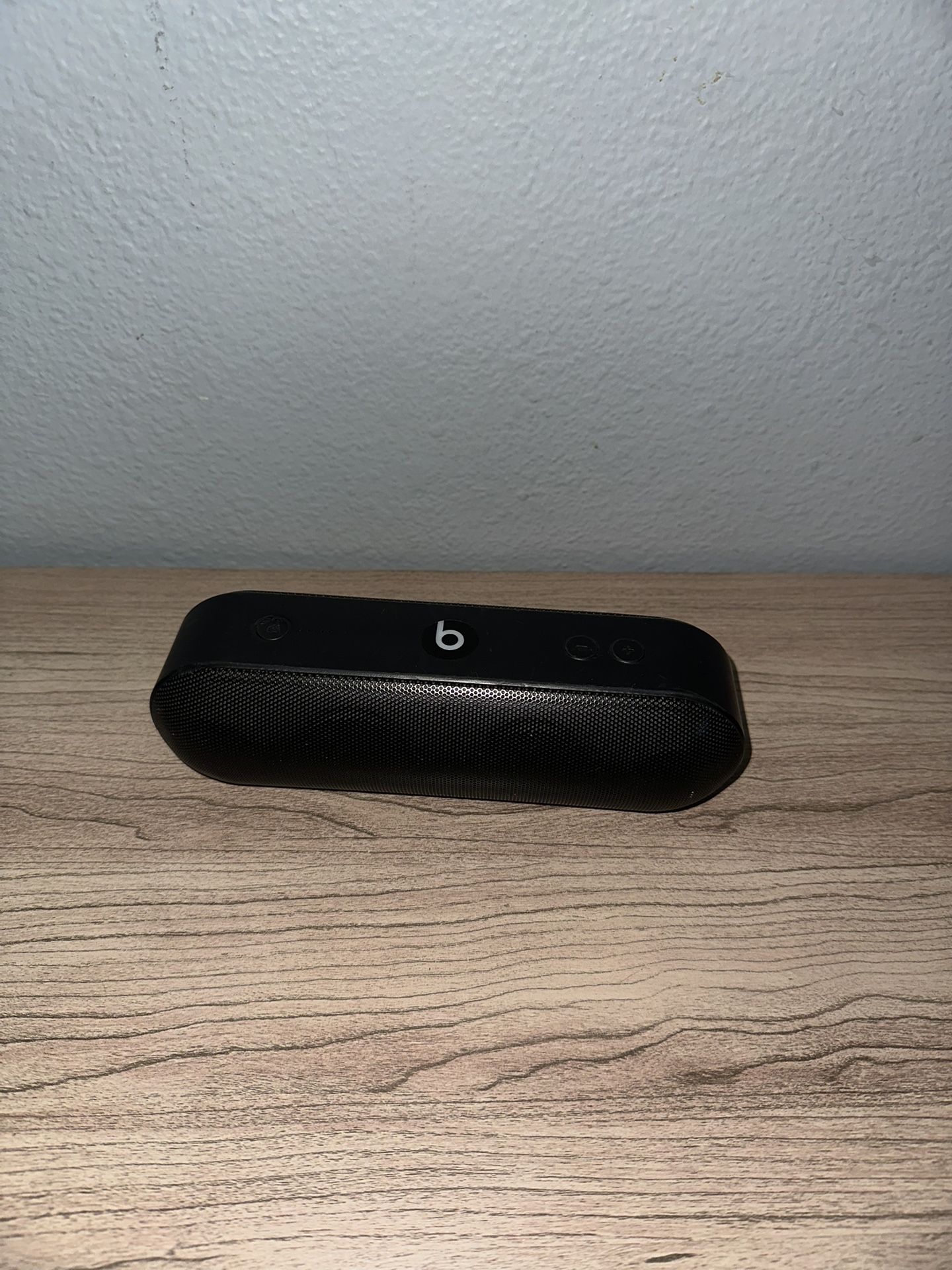 Beats Pill