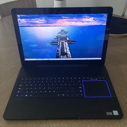 Razer Blade Pro 17” (2017) [RZ09-01663] i7 32 GB RAM NVIDIA GTX 1080 2 TB SSD