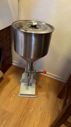 Lipgloss/liquids Machine