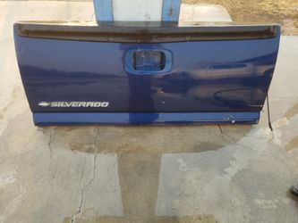 Chevy Silverado step side tail gate