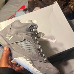 Jordan 5s Grey Wolfs 
