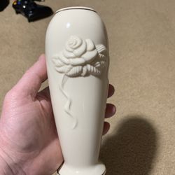 LENOX Rose Blossom Bud Vase Ivory Porcelain 24k Gold Trim