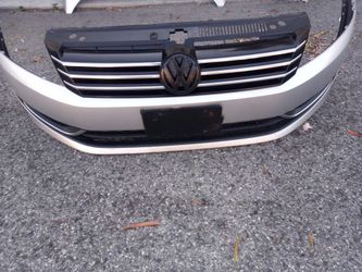 2012-2015 Volkswagen Passat Front Bumper With Grills Oem.