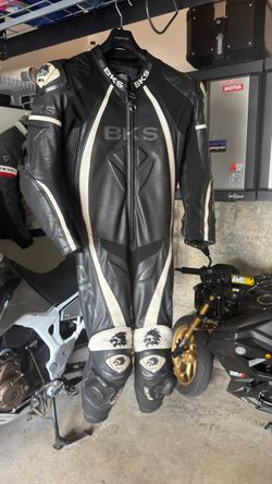 BKS Leopard. One piece leather. Racing suit.