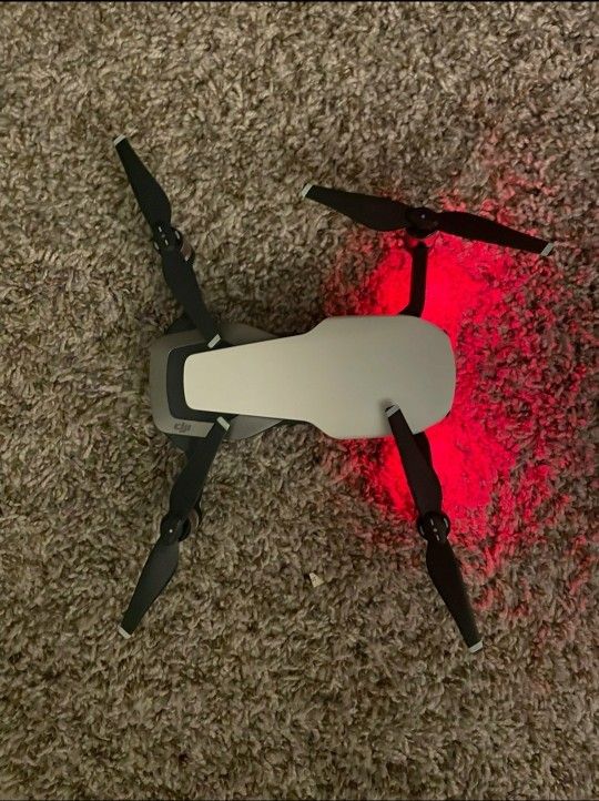 DJI Mavic Air Quadcopter with Remote Controller + Battery - Arctic White