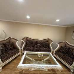 Italian Living Room Furniture 