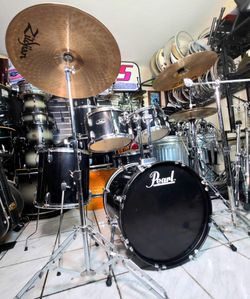 Pearl Complete Drum Set 🥁  !!! $550 or best offer  !!