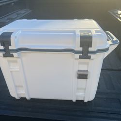 OtterBox Venture 45QT Cooler 