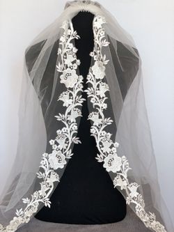 Fingertip veil. Bridal veil. Wedding Veil