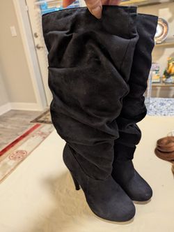 BLACK SUEDE BOOTS