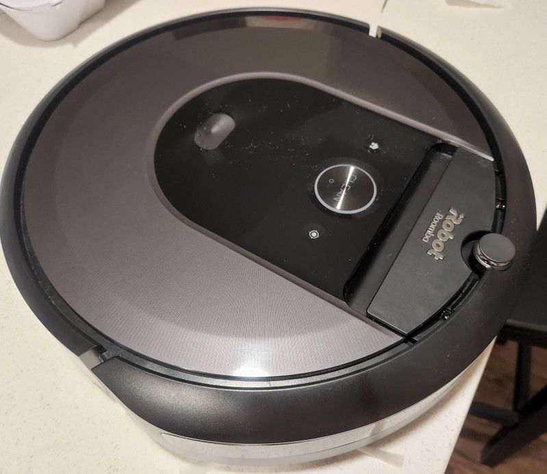 New - Open Box - iRobot Roomba i7 