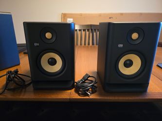 KRK Rokit 5 speakers and subwoofer, 4th generation, barely used