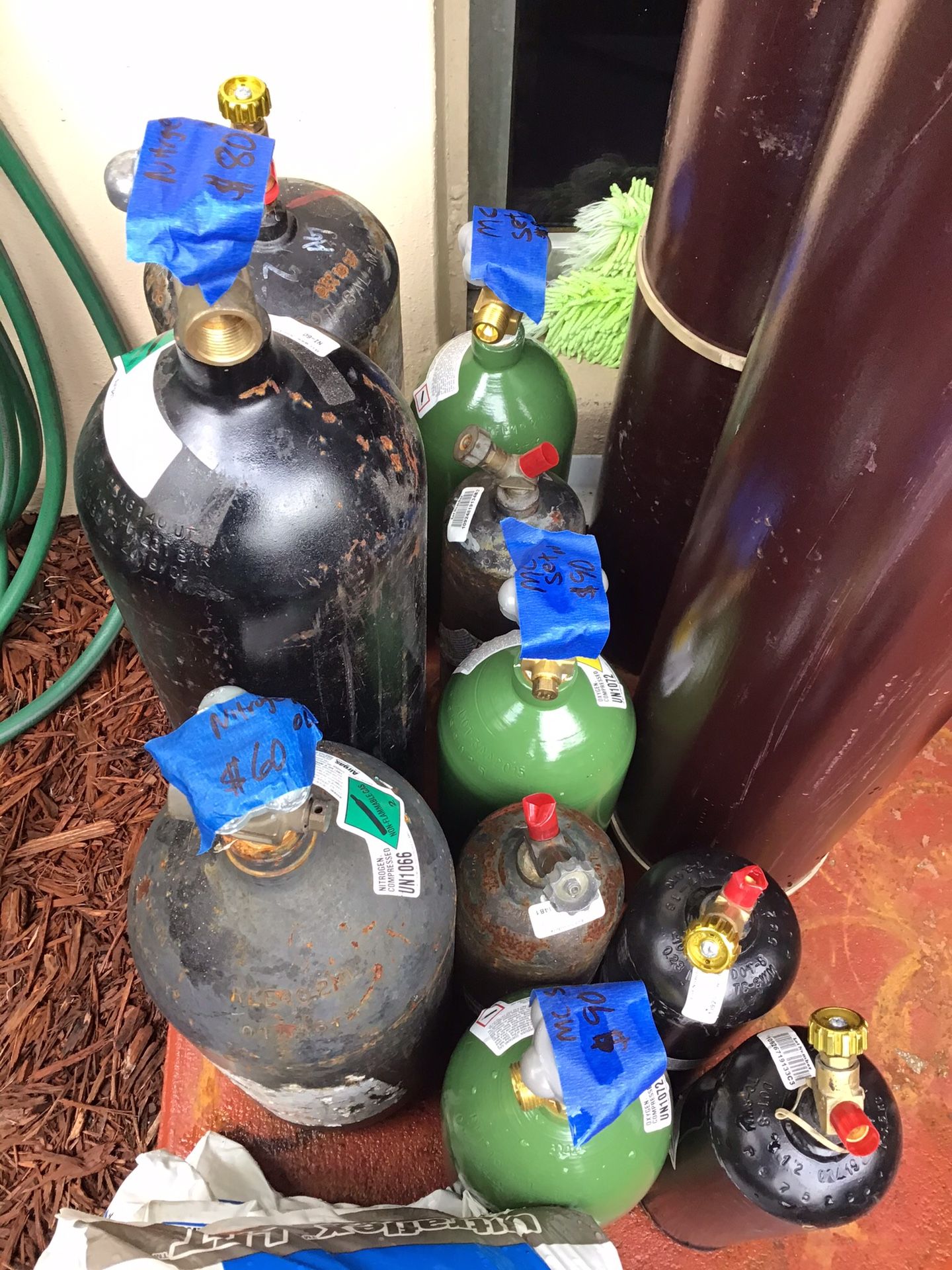 OXYGEN AND ACETYLENE WELDING TANK FOR HVAC