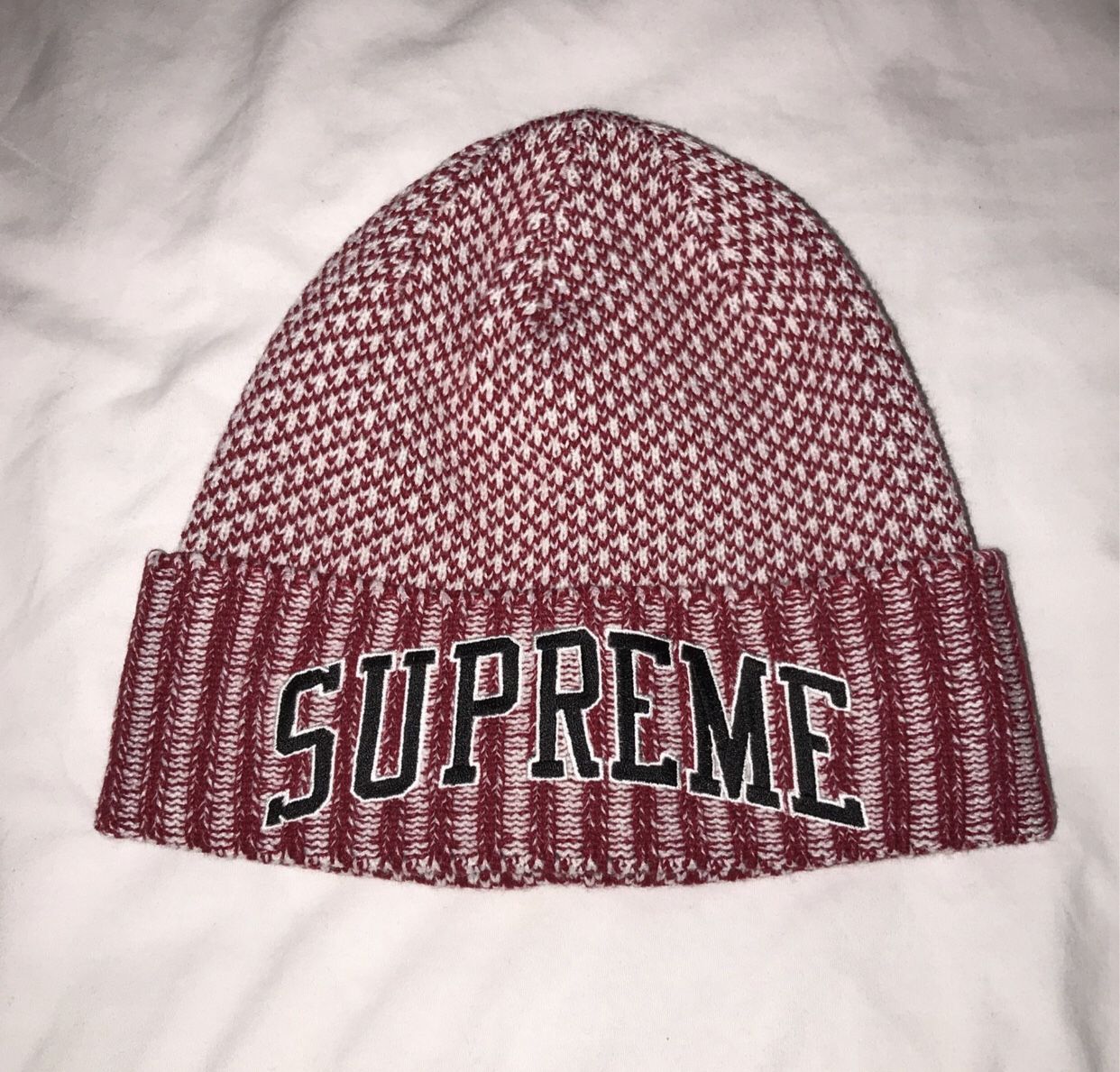 BRAND NEW DEADSTOCK SUPREME RED ARC FAIR ISLE BEANIE