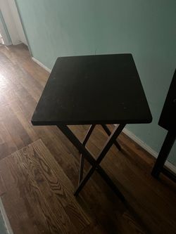 2 Foldable Dinner Tables