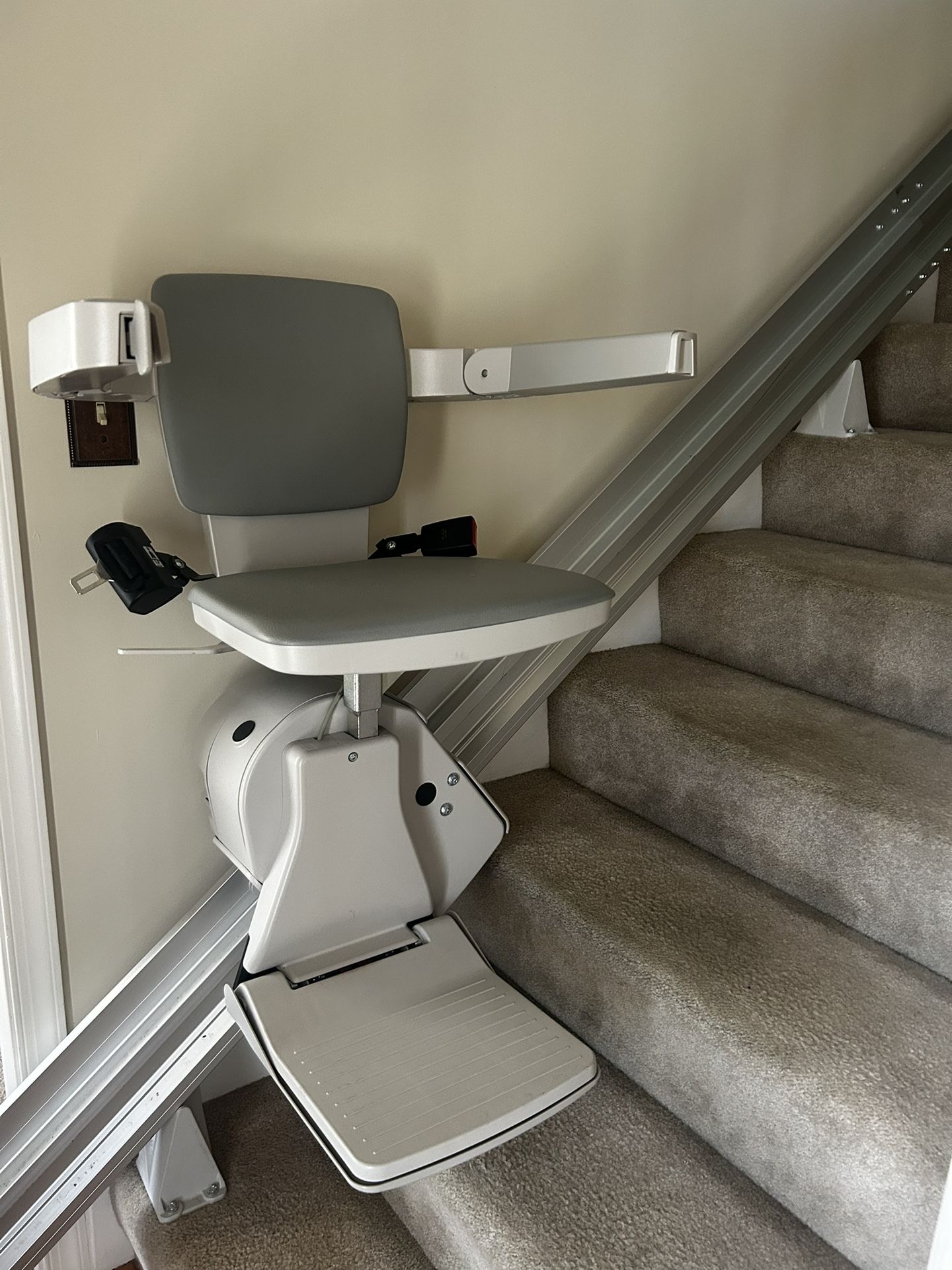 Stair - Chair Lift - READ 👀PLEASE!