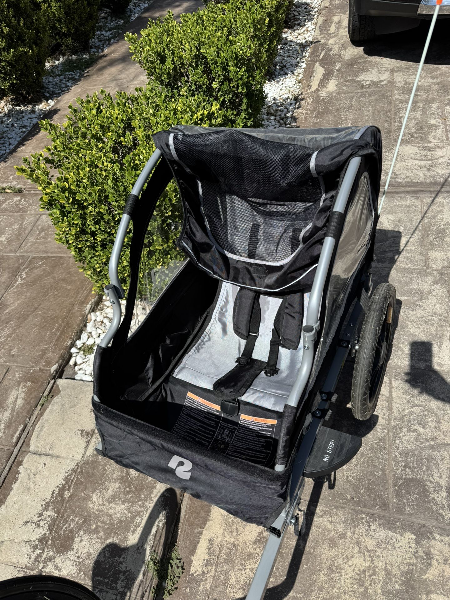 Bike Trailer with Safety Flag