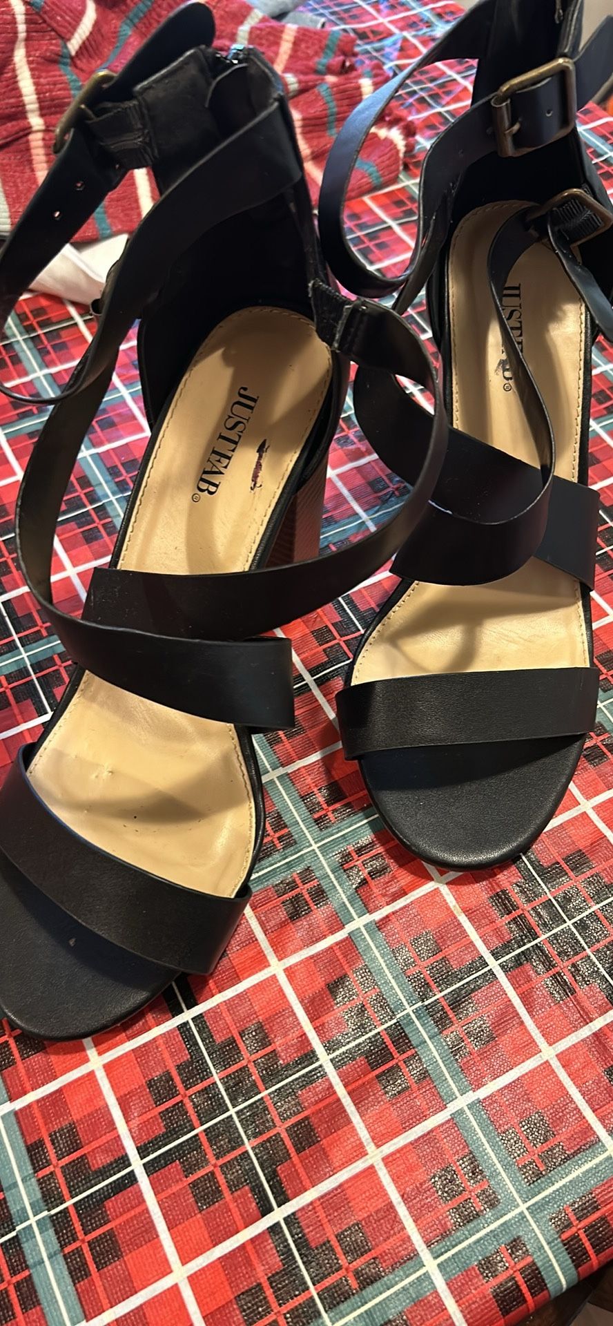 Jusfab black Wide Heels Ankle Strapped Shoe