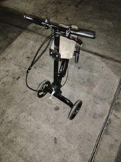 Knee walker