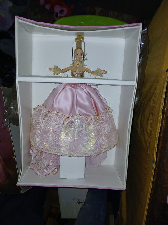 Vintage 1996 The BEAUTIFUL PINK SPLENDOR BARBIE